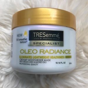 TRESemme Oleo Radiance Creamy Moisturiser Mask